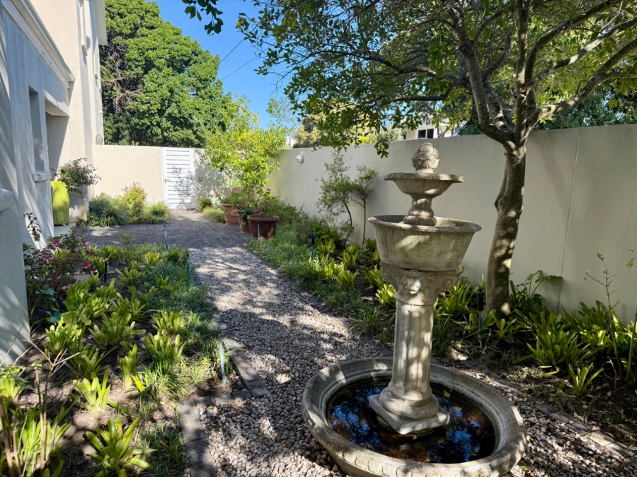 4 Bedroom Property for Sale in Leisure Isle Western Cape